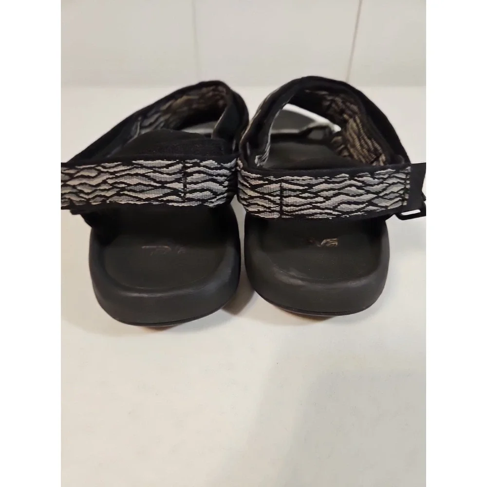 Teva hurricane strappy