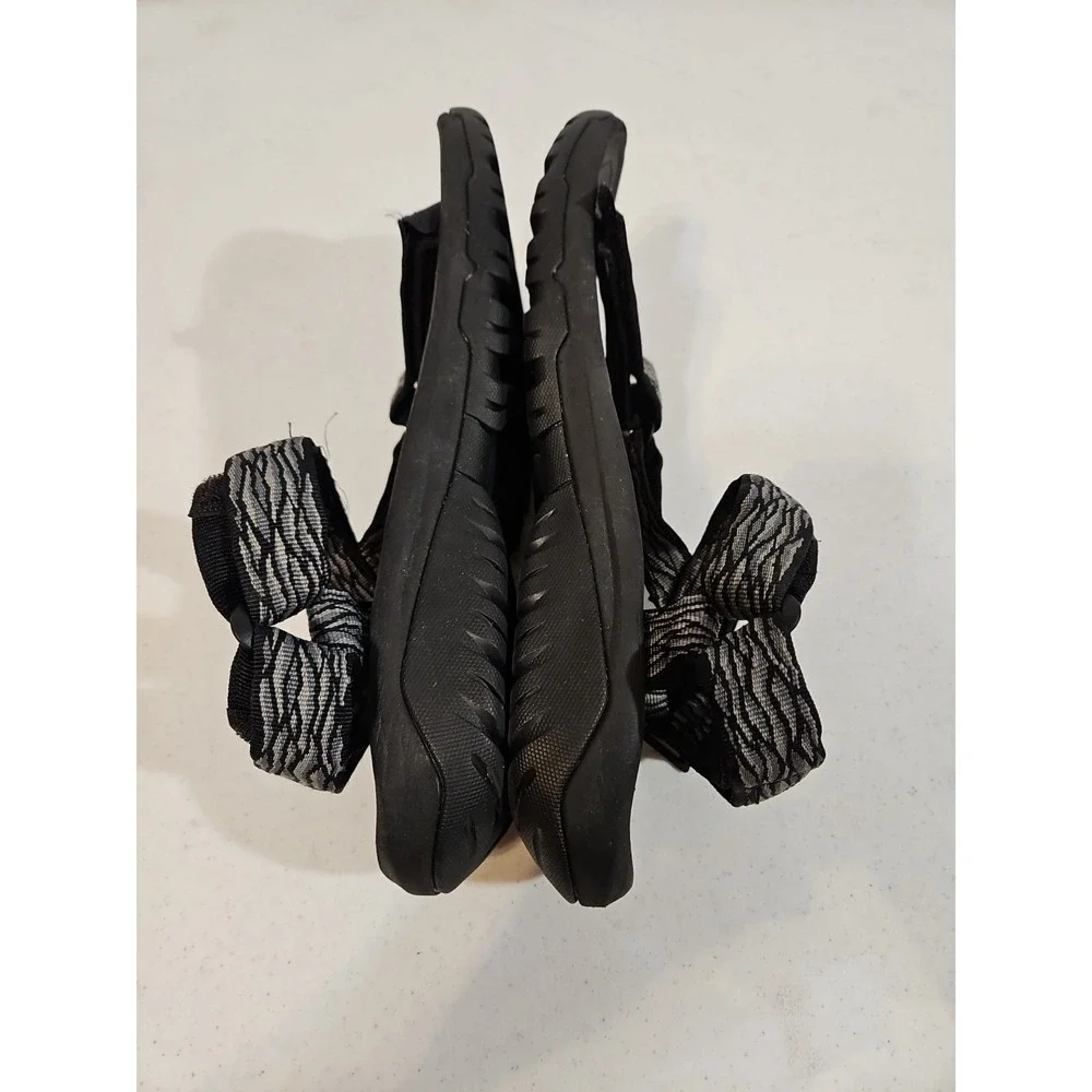 Teva hurricane strappy