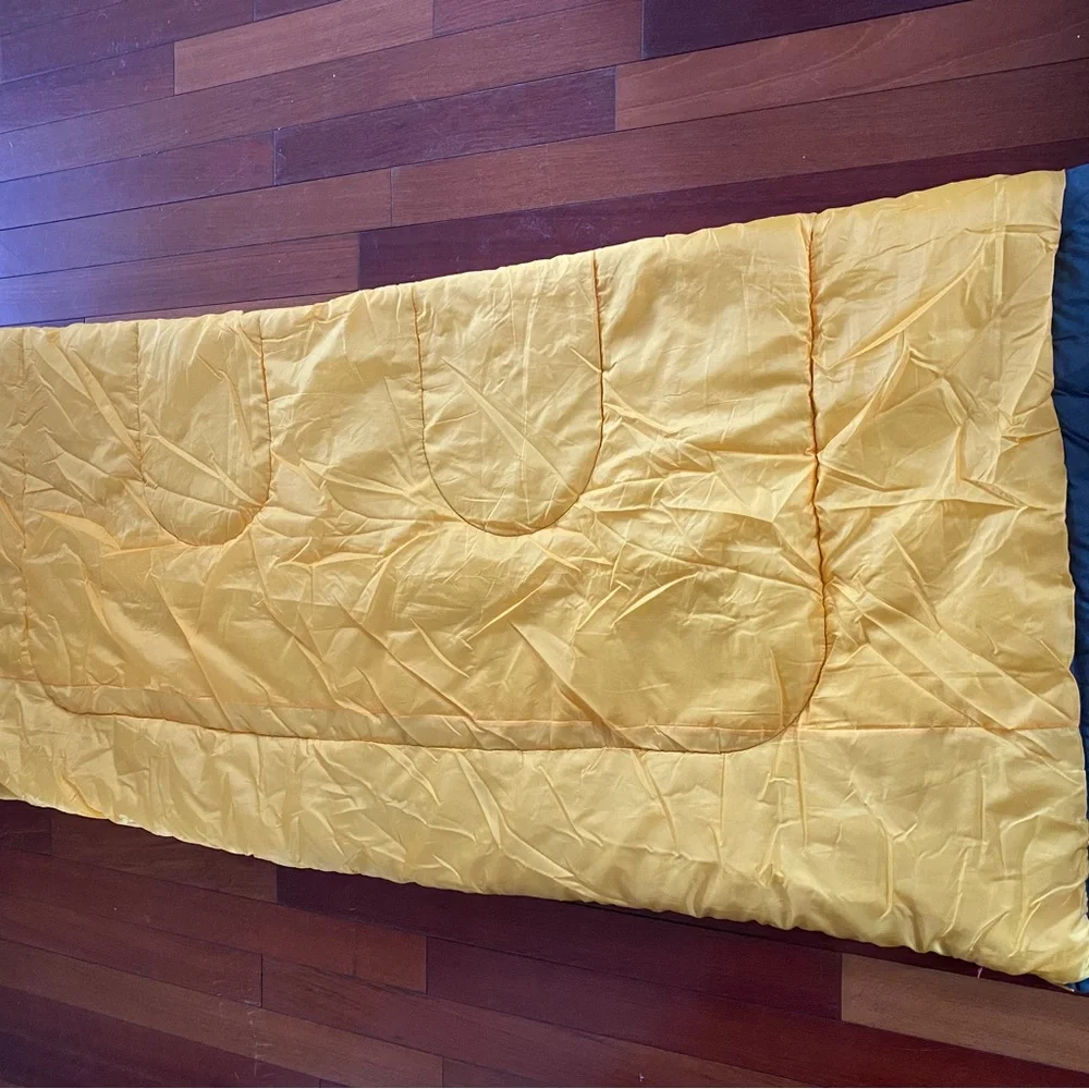 Vintage‎ Coleman yellow sleeping bag 33x70” PERFECT CONDITION