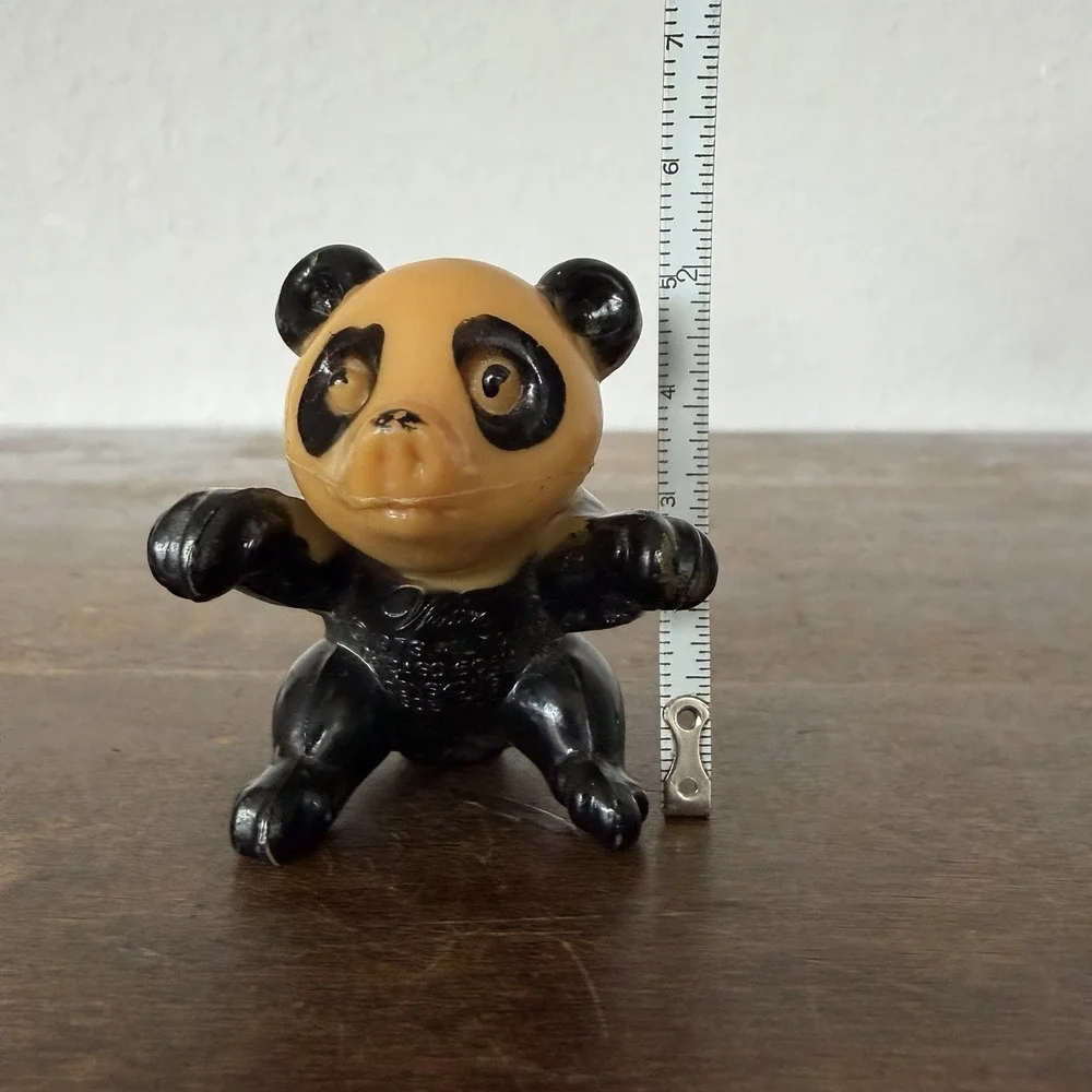 Wilton vintage see figure
