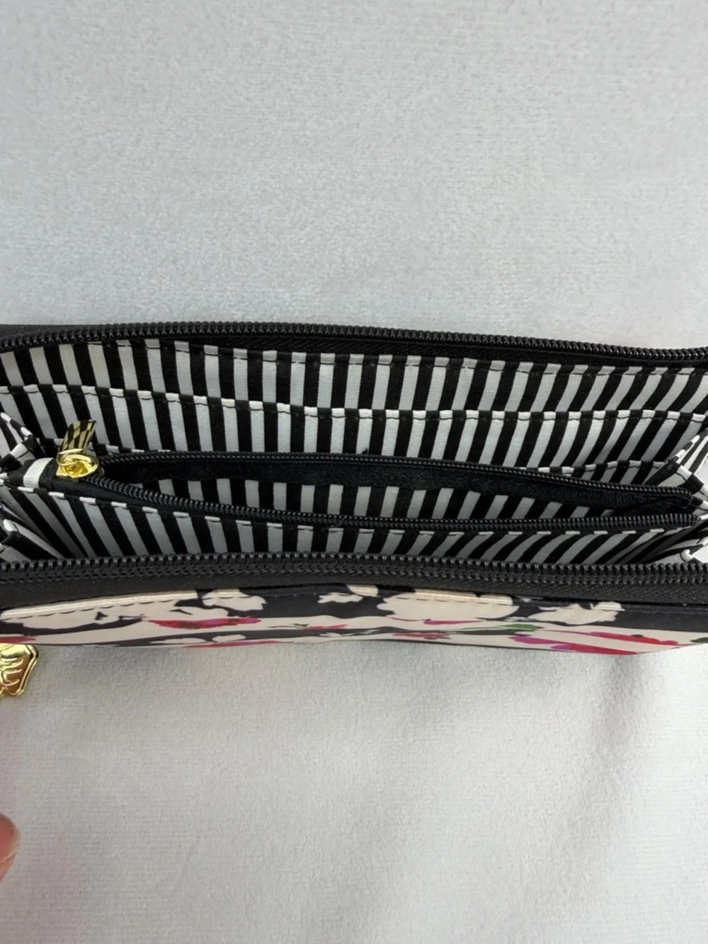 Betsey Johnson chic zip