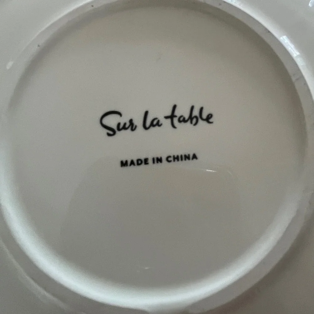 Sur La Table Tomato Print Vegetable/Pasta Bowl 8