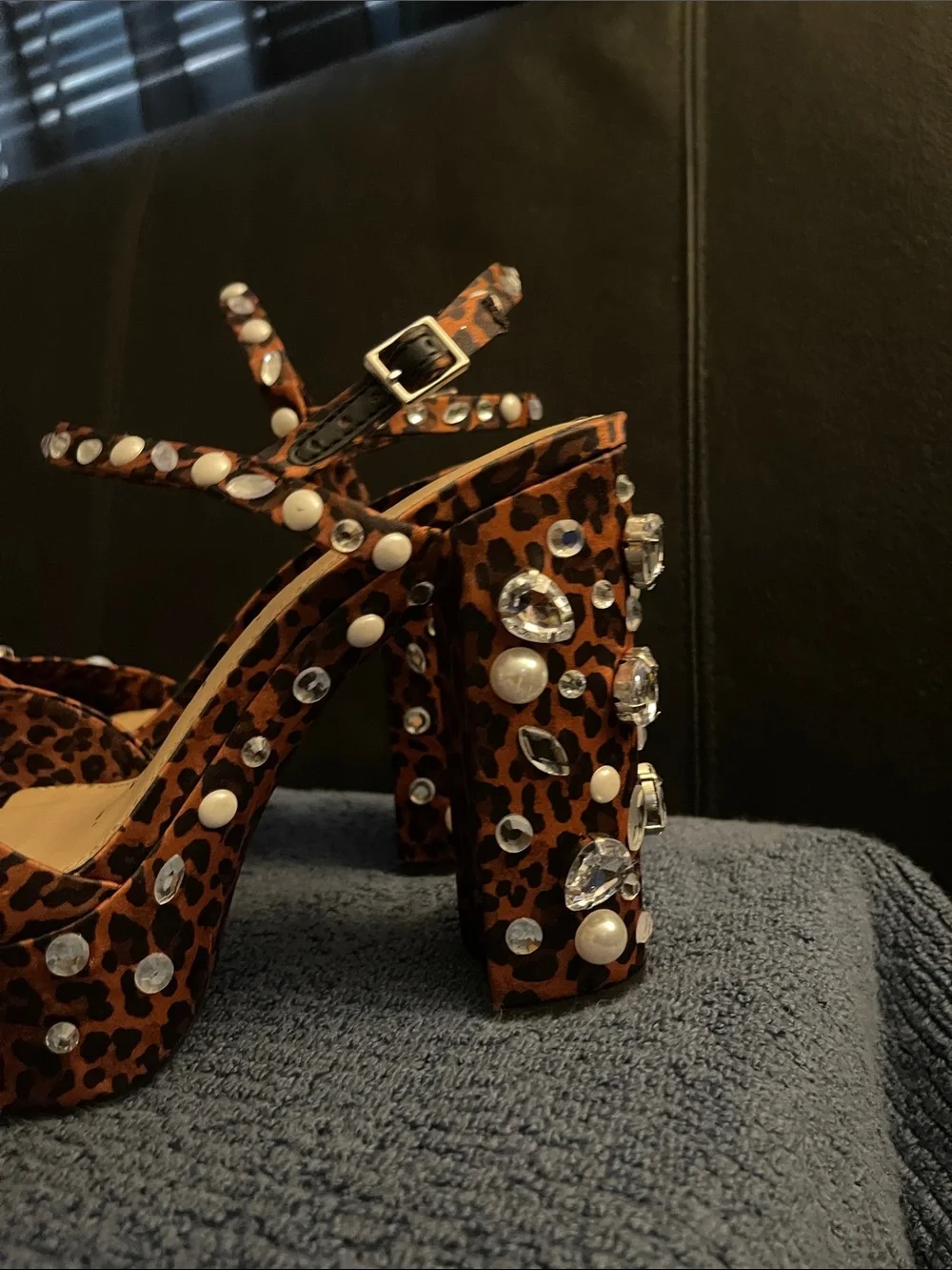 Gianni Bini Women’s Leopard Print Platform Sandals w/Crystal Embellishments NWOB