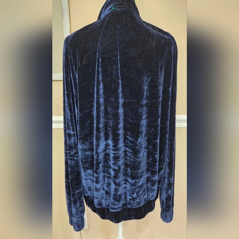 Steve harvey luxurious velvet