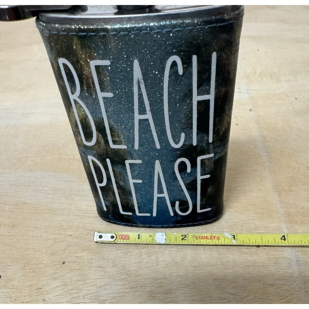 The Unbranded Brand beach please