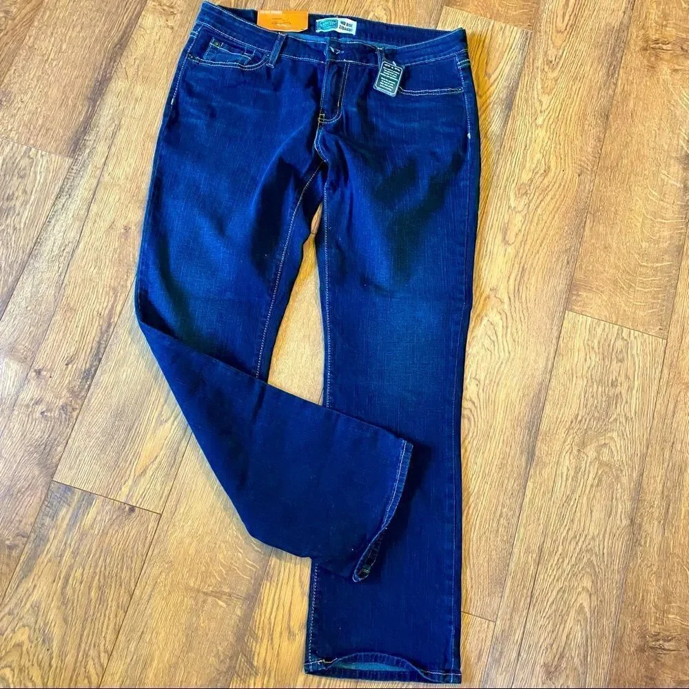 Signature by Levi Strauss signature by