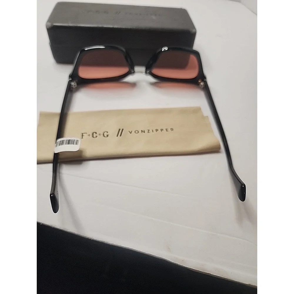 VonZipper Jinx Sunglasses Black‎ with Rose Amber Gradient Lenses Cat Eye