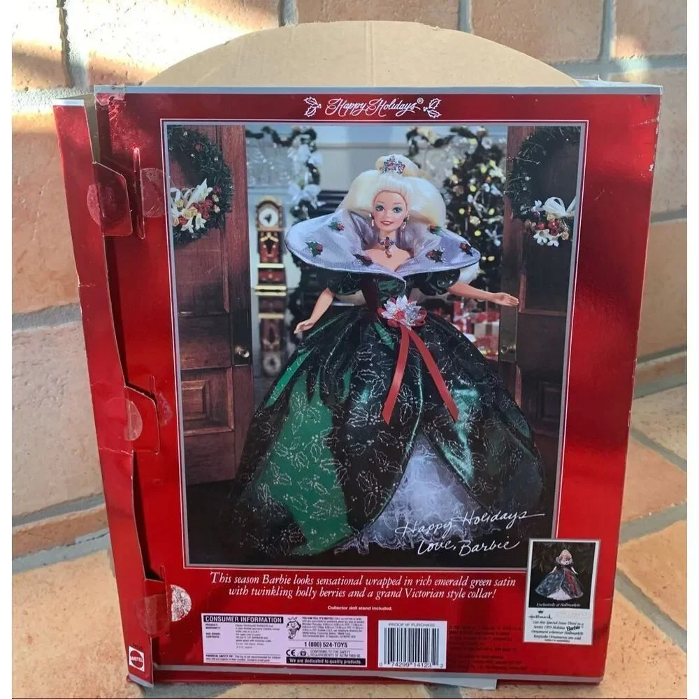 NEW IN BOX Happy Holidays Barbie Doll Vintage 1995 Special Edition Green Dress M