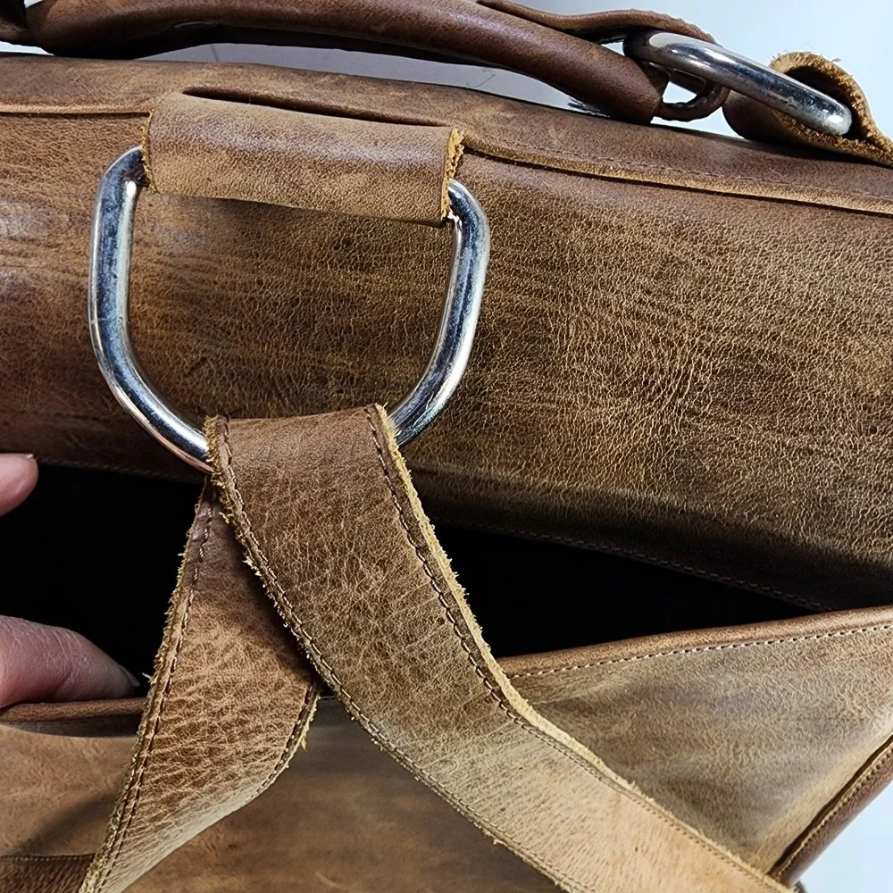Diaz shoulder bag