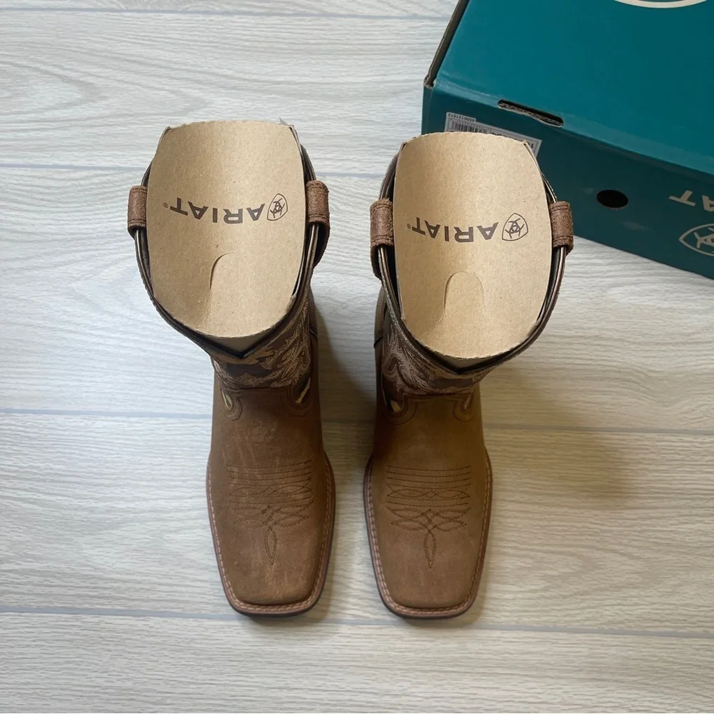Ariat lonestar square