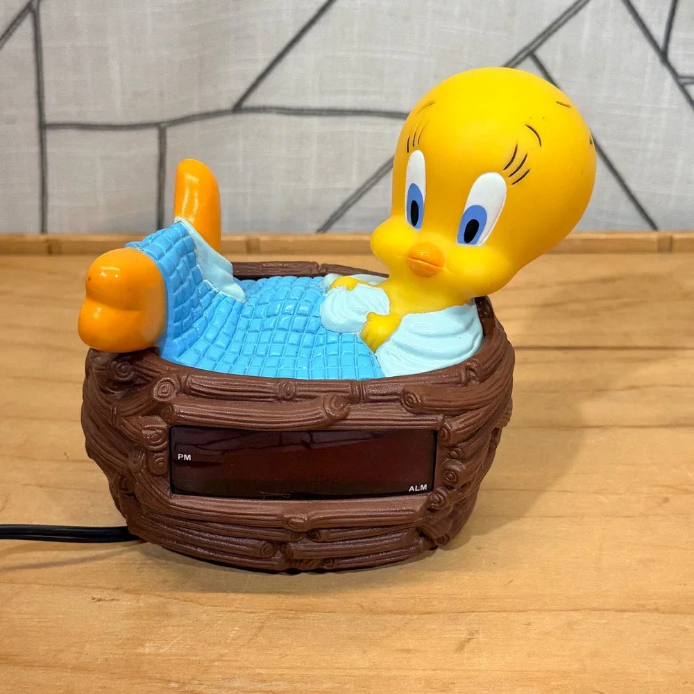 Westclox Tweety Bird‎ Alarm Clock OS Yellow Vintage Looney Tunes Nest 32402-AC