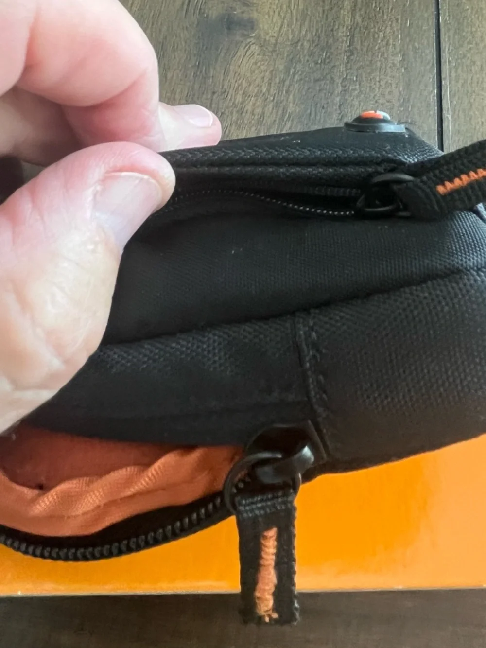Lowepro tahoe 10