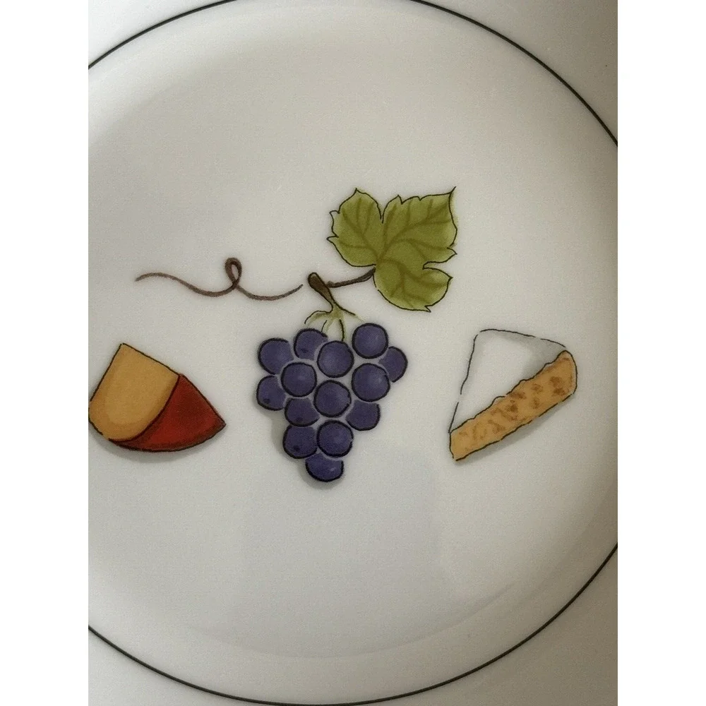 Crate & Barrel NANCY GREEN Fruit Fromage Appetizer Cheese Plates 6 1/2