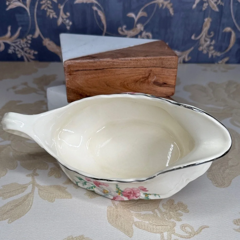 Vintage 1947 Homer Laughlin Oval Floral Pattern Gravy Boat Platinum Trim
