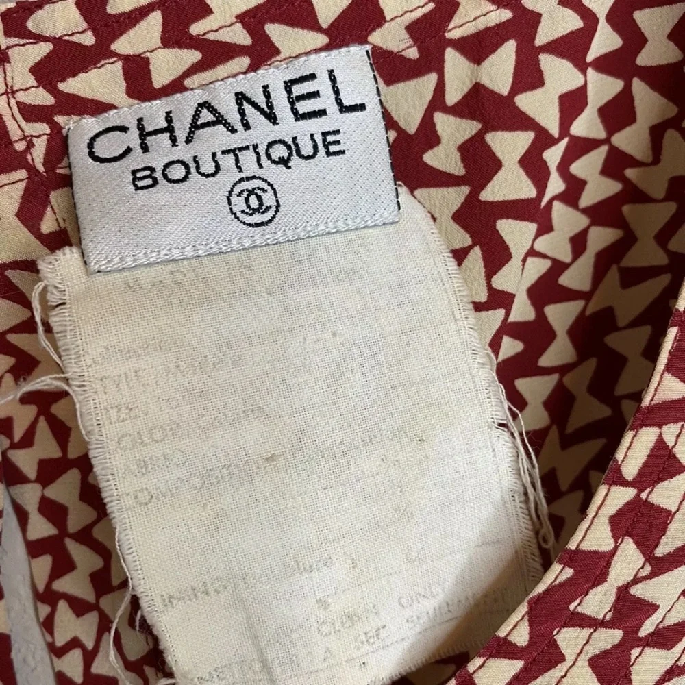 CHANEL boutique vintage