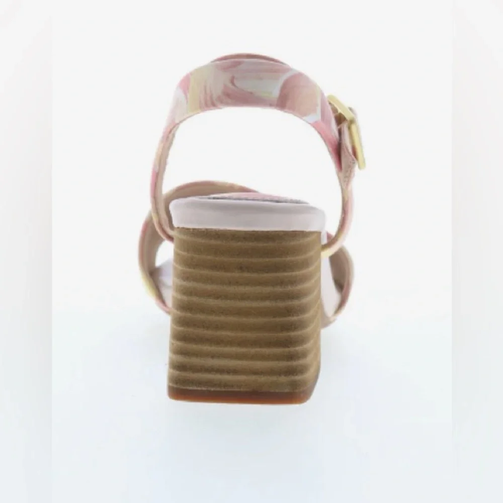 Rockport description feminine