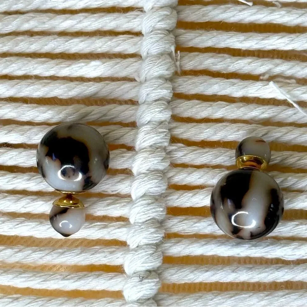 Chic Black Pearl Earrings with Gold Accents