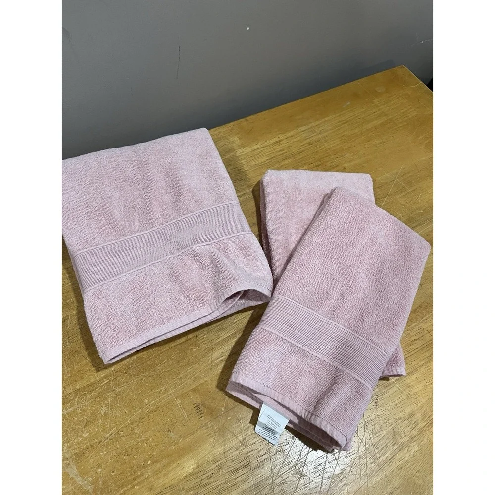 Pottery Barn Teen PB Light Pink Classic Bath Towel & 2‎ Hand Towels 100% Cotton