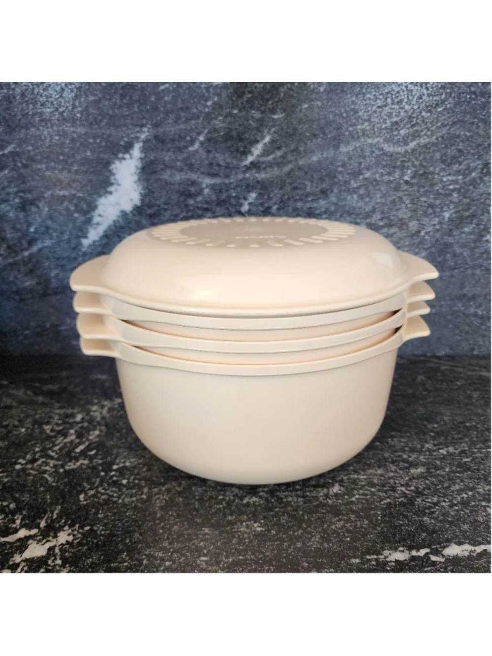Tupperware Beige Microwave cook Pot  with Lid