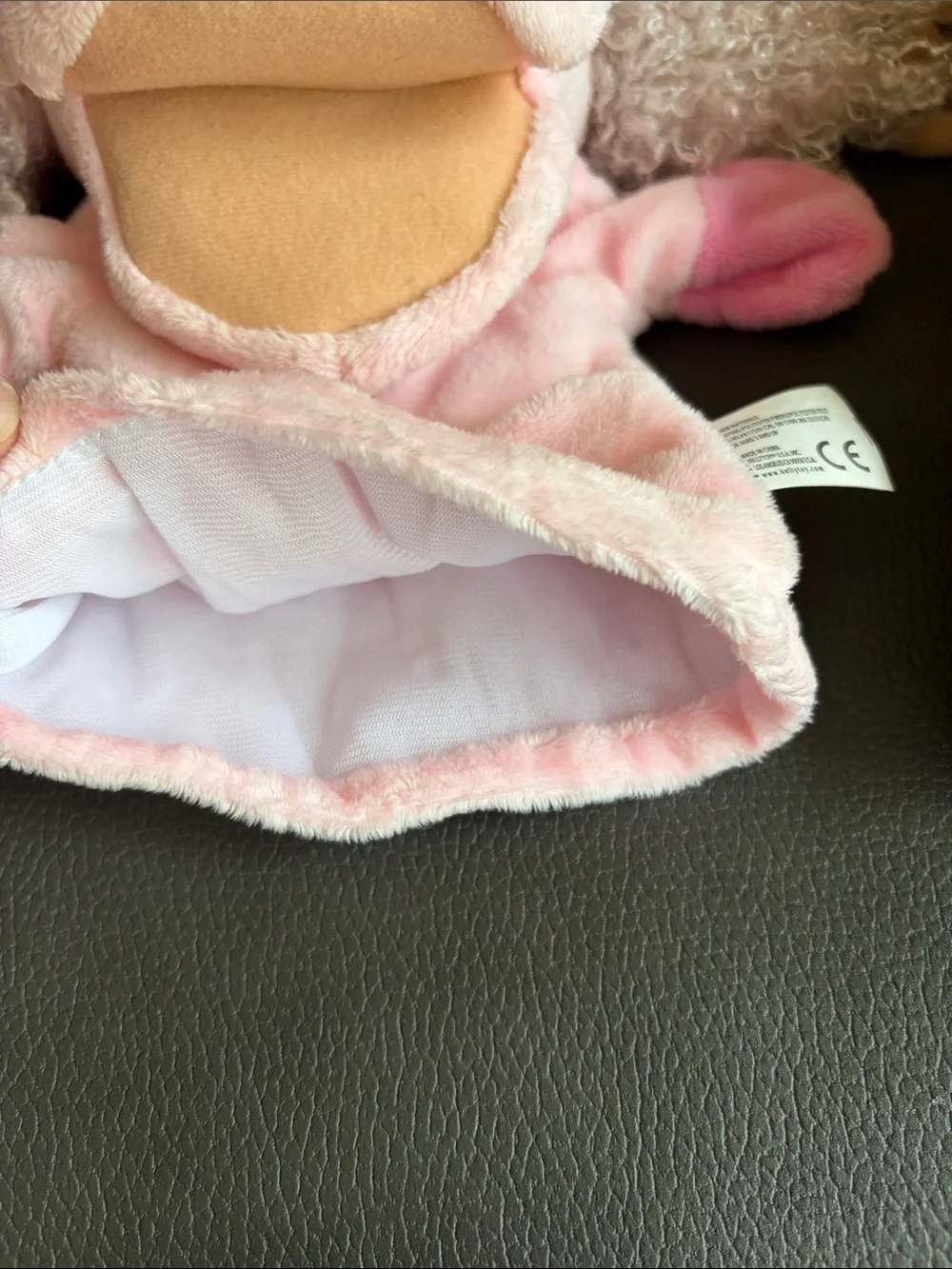 Kellytoy big plush cuddly