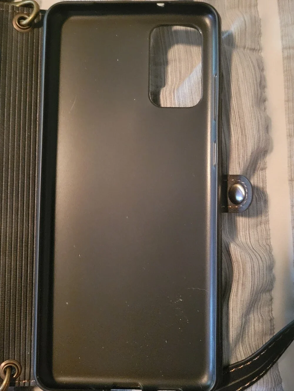 CaseMe black are used