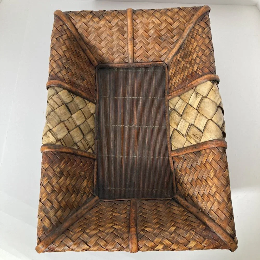 Vintage rectangular lattice