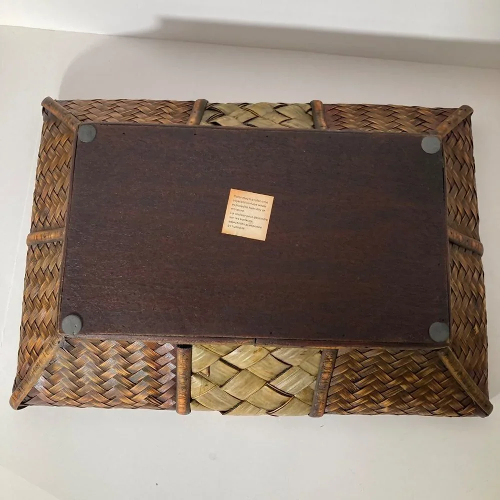 Vintage rectangular lattice