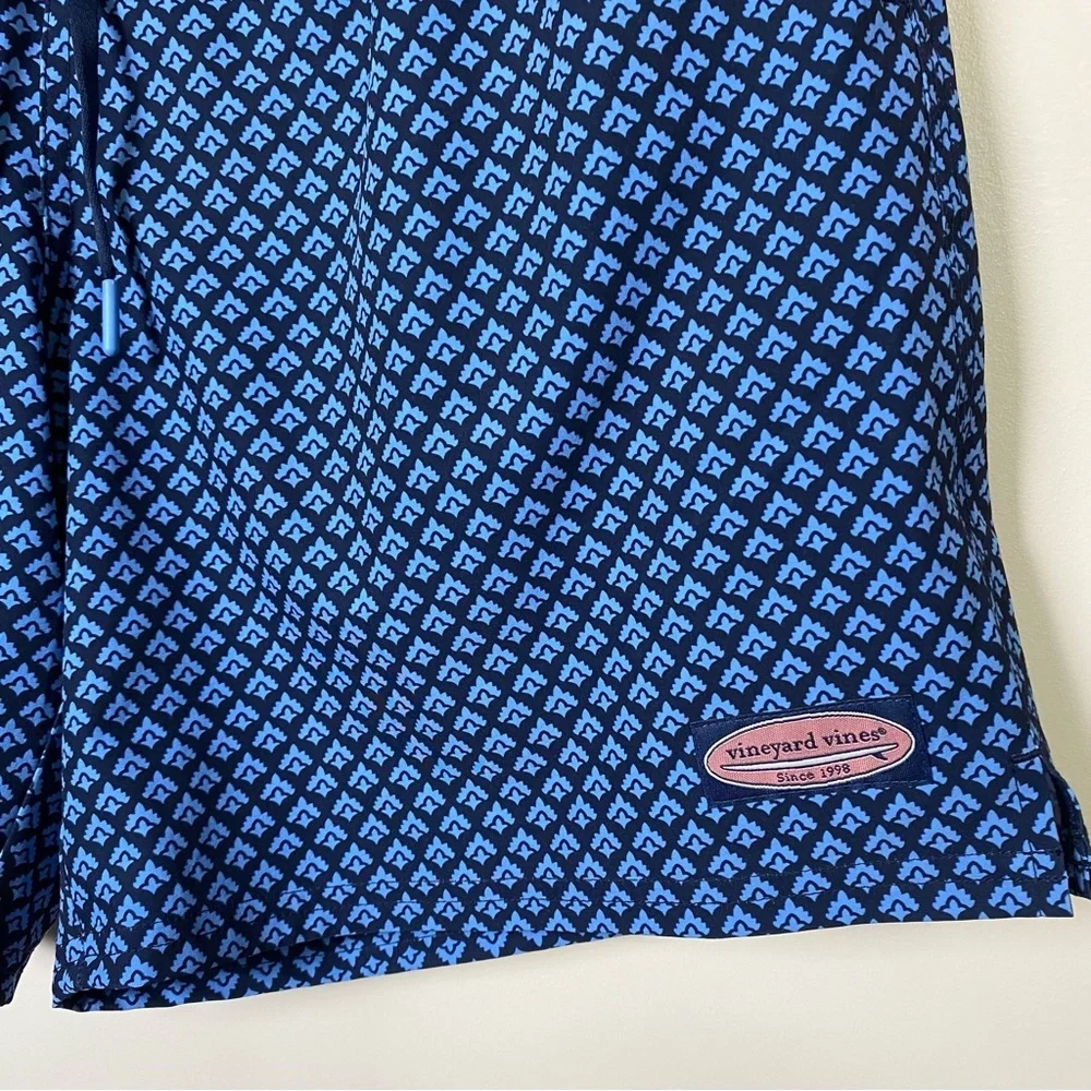 Vineyard Vines dive into