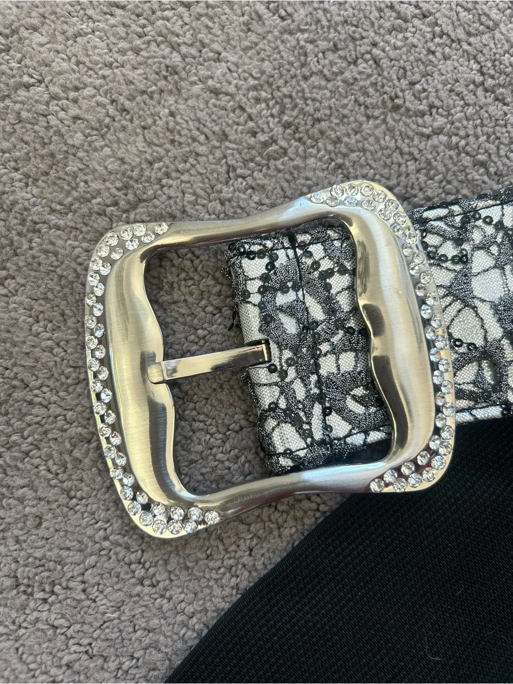 Buckle stretch belt