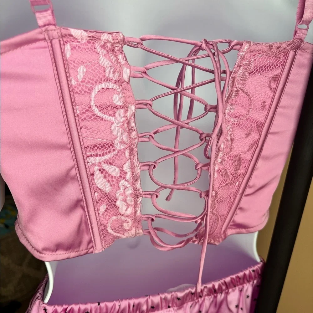 N/A elegant pink