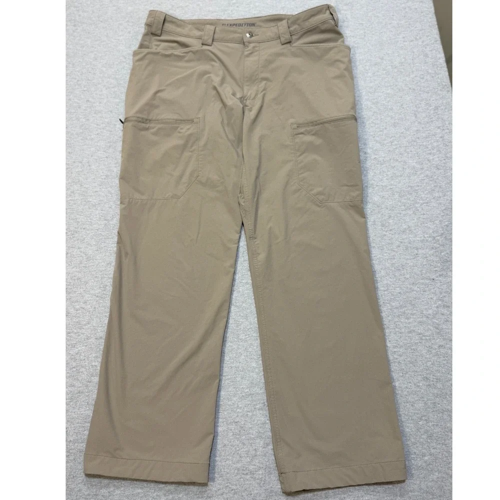 Duluth Trading Co Flexpedition Mens 38x32 Khaki Tan Stretch Cargo Hiking Pants