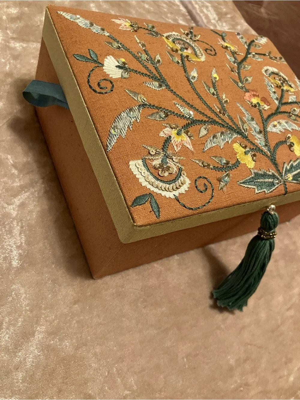 N/A decorative box
