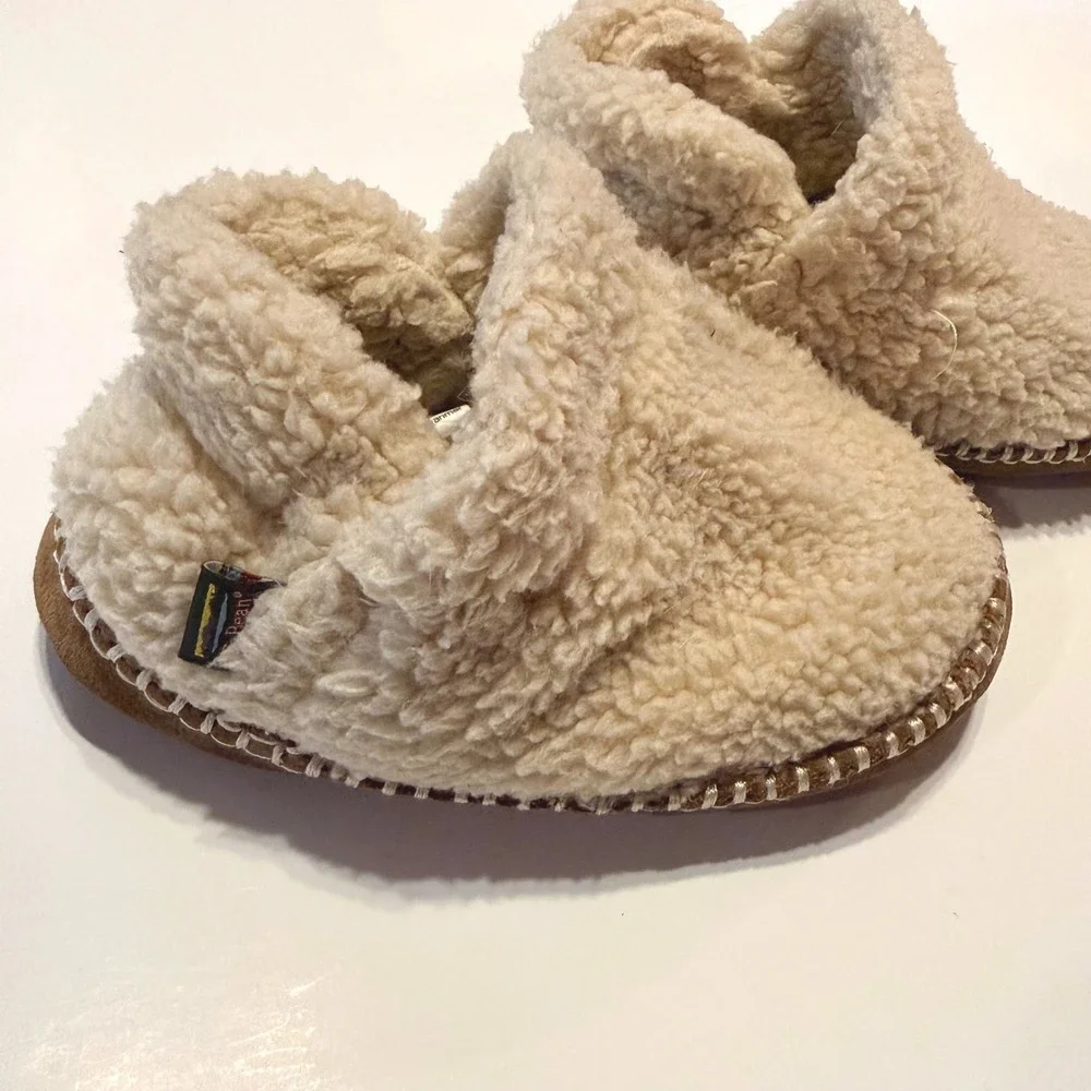 L.L. Bean bean slipper