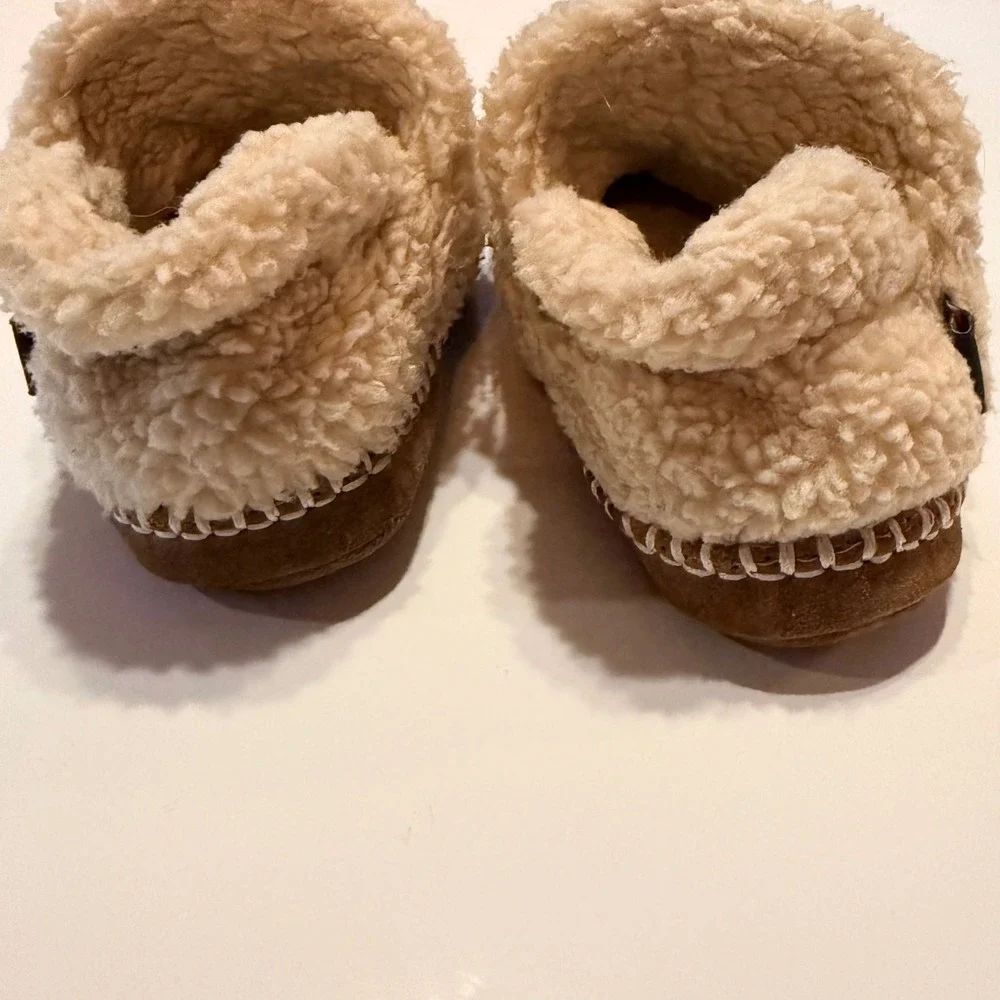 L.L. Bean bean slipper