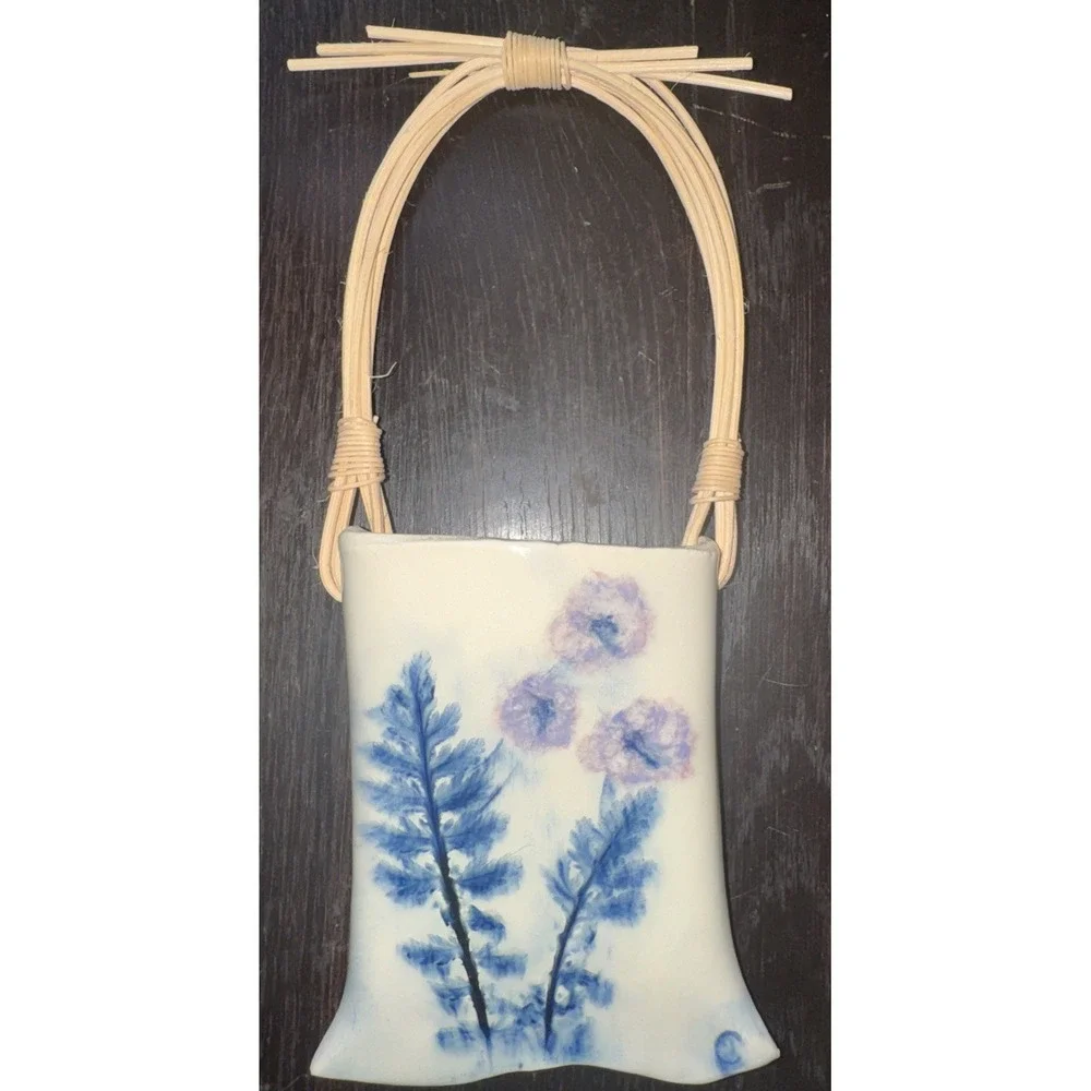Art‎ Pottery Handmade Wall Pocket Floral Vase Blue Multicolor 11.75