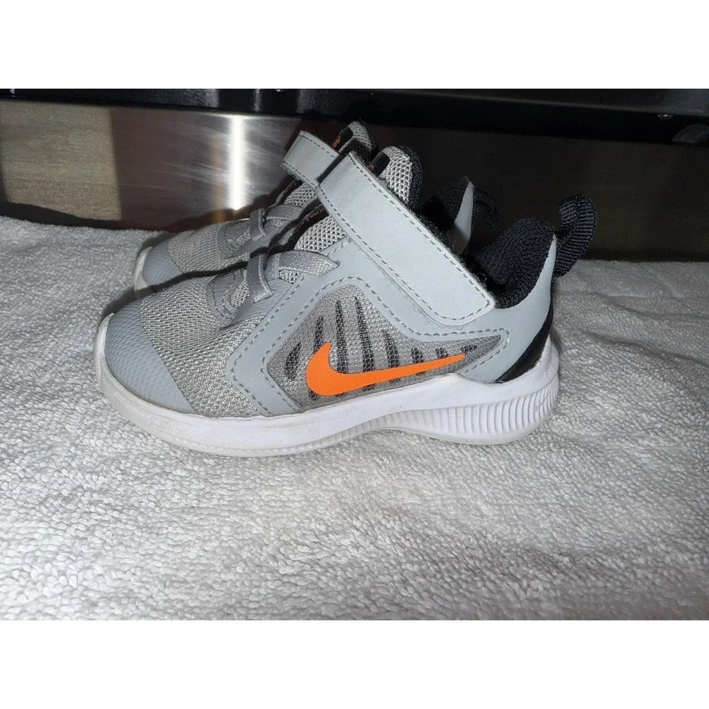 Nike Downshifter 10 Sneakers Boys Toddler Size 5C‎