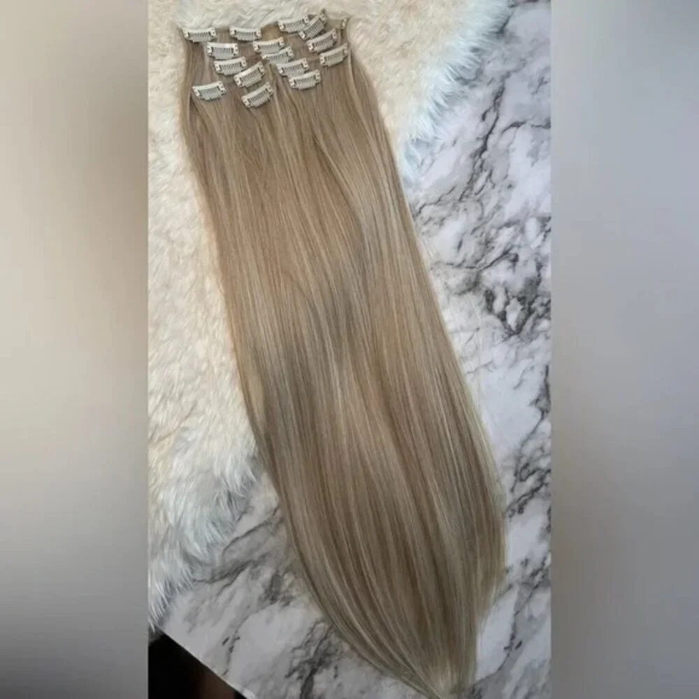 N/A clip hair