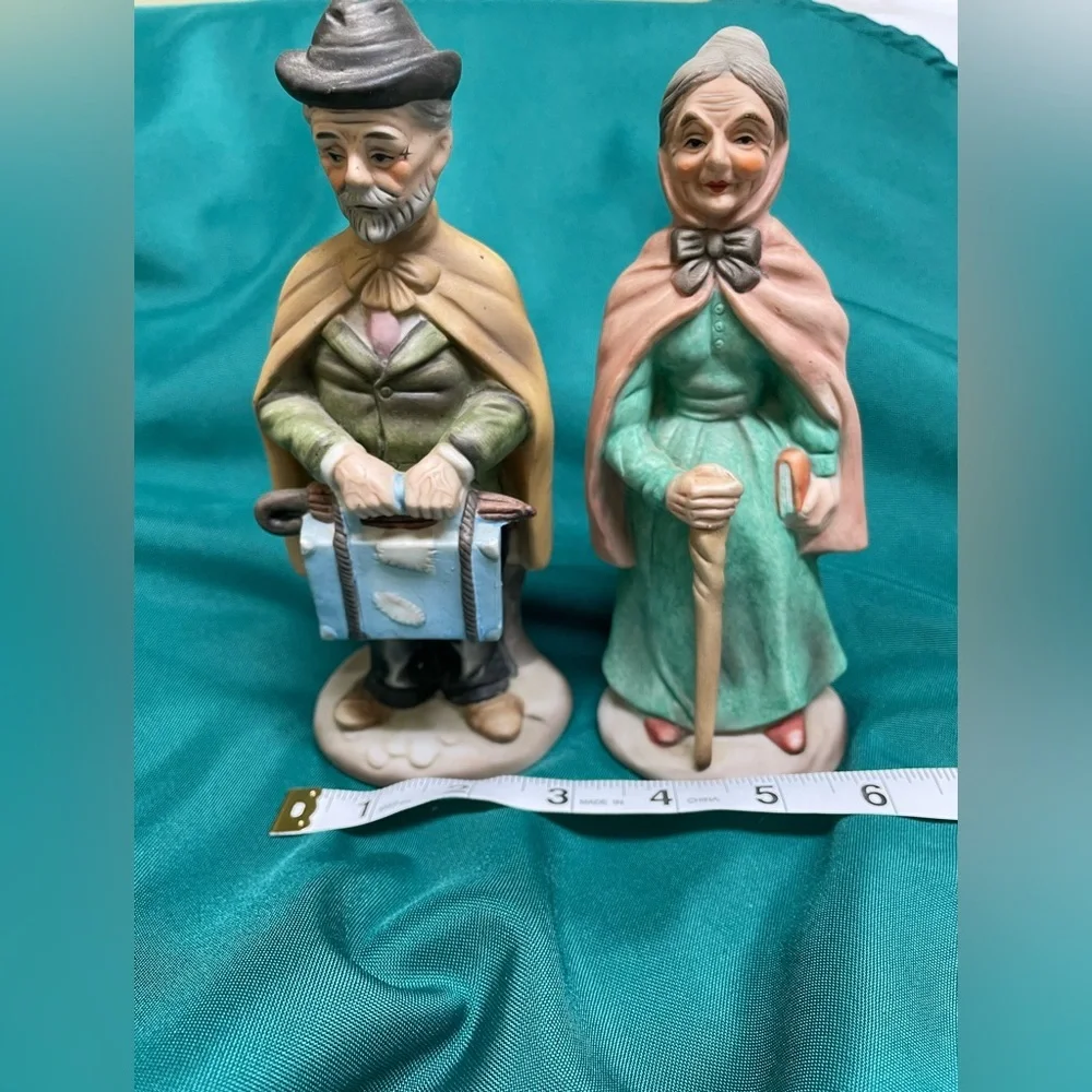 Vintage Figurines - Grandma Grandpa