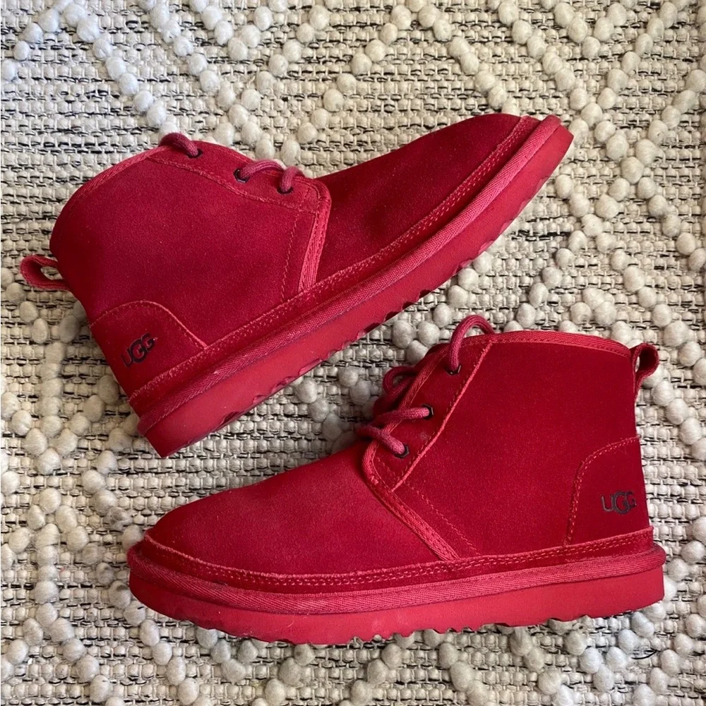 UGG Men's‎ size US 5 Neumel Suede Chukka Boots Samba Red 3236
