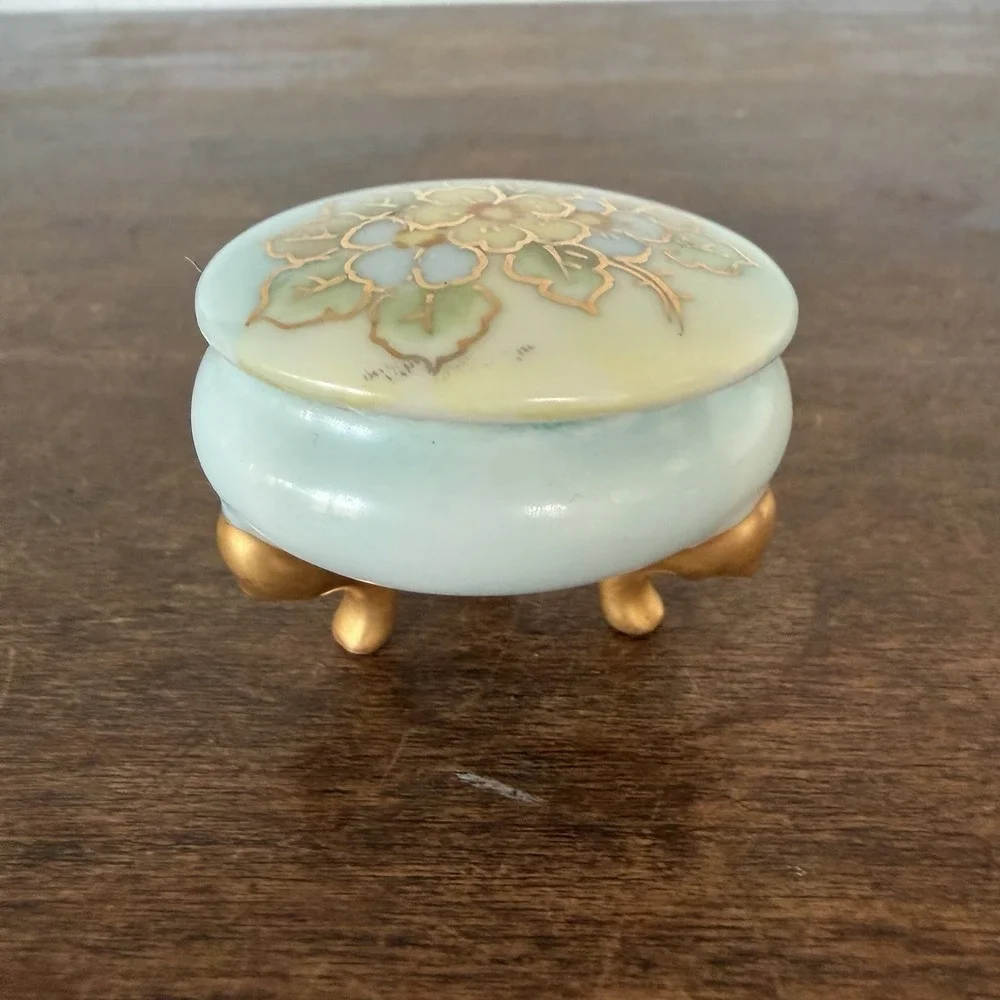 The Unbranded Brand tiny chips