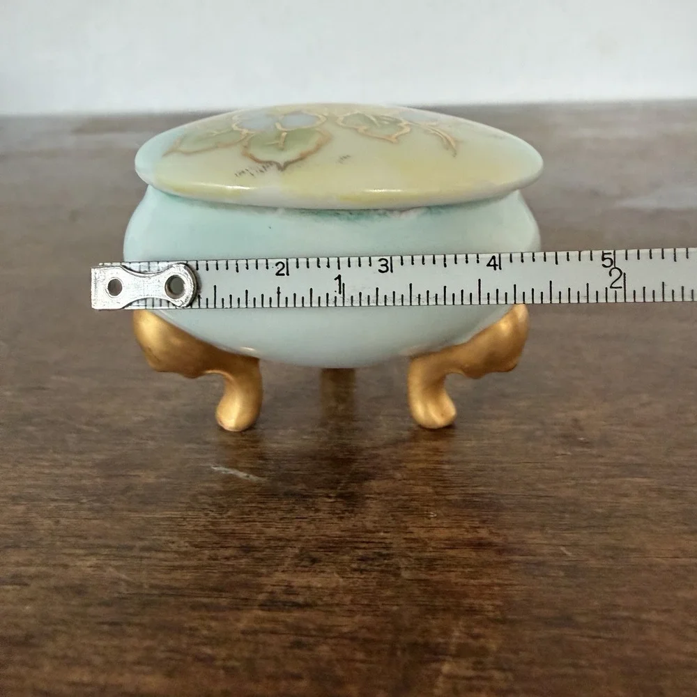 The Unbranded Brand tiny chips