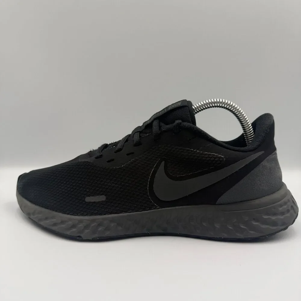 Nike revolution men