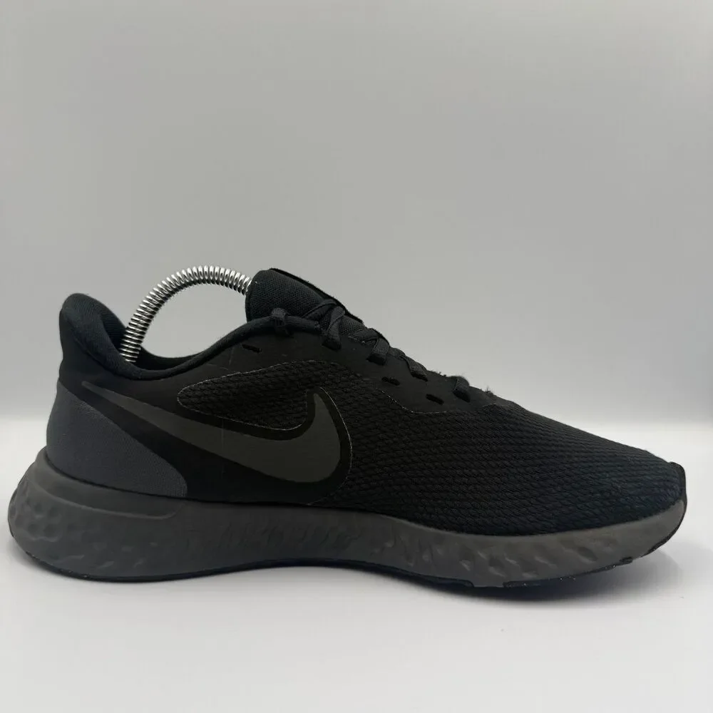Nike revolution men