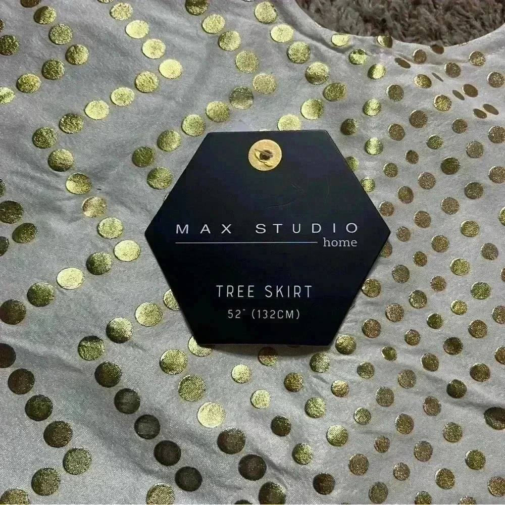 Max Studio studio closure
