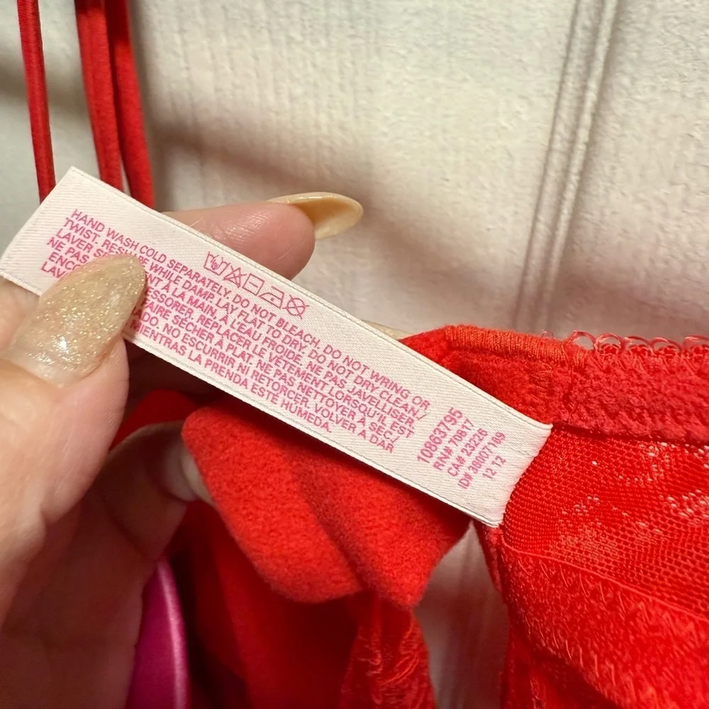 Victorias Secret chic red