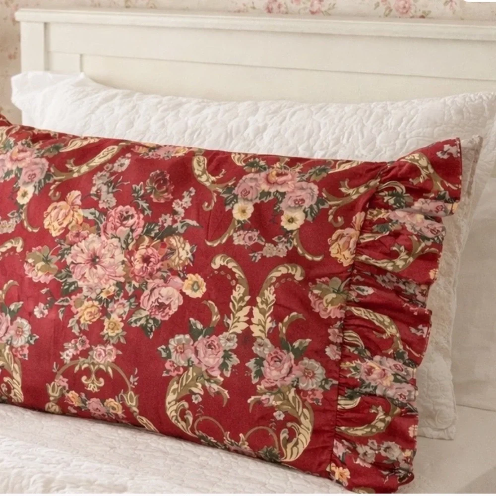Ralph Lauren Vintage Marseilles 2 piece Red Ruffle Floral King Size Pillow cases