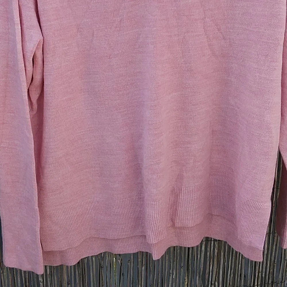 Unknown pink neck
