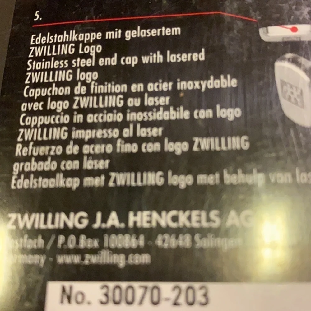 ZWILLING J.A. Henckels 200mm 8”