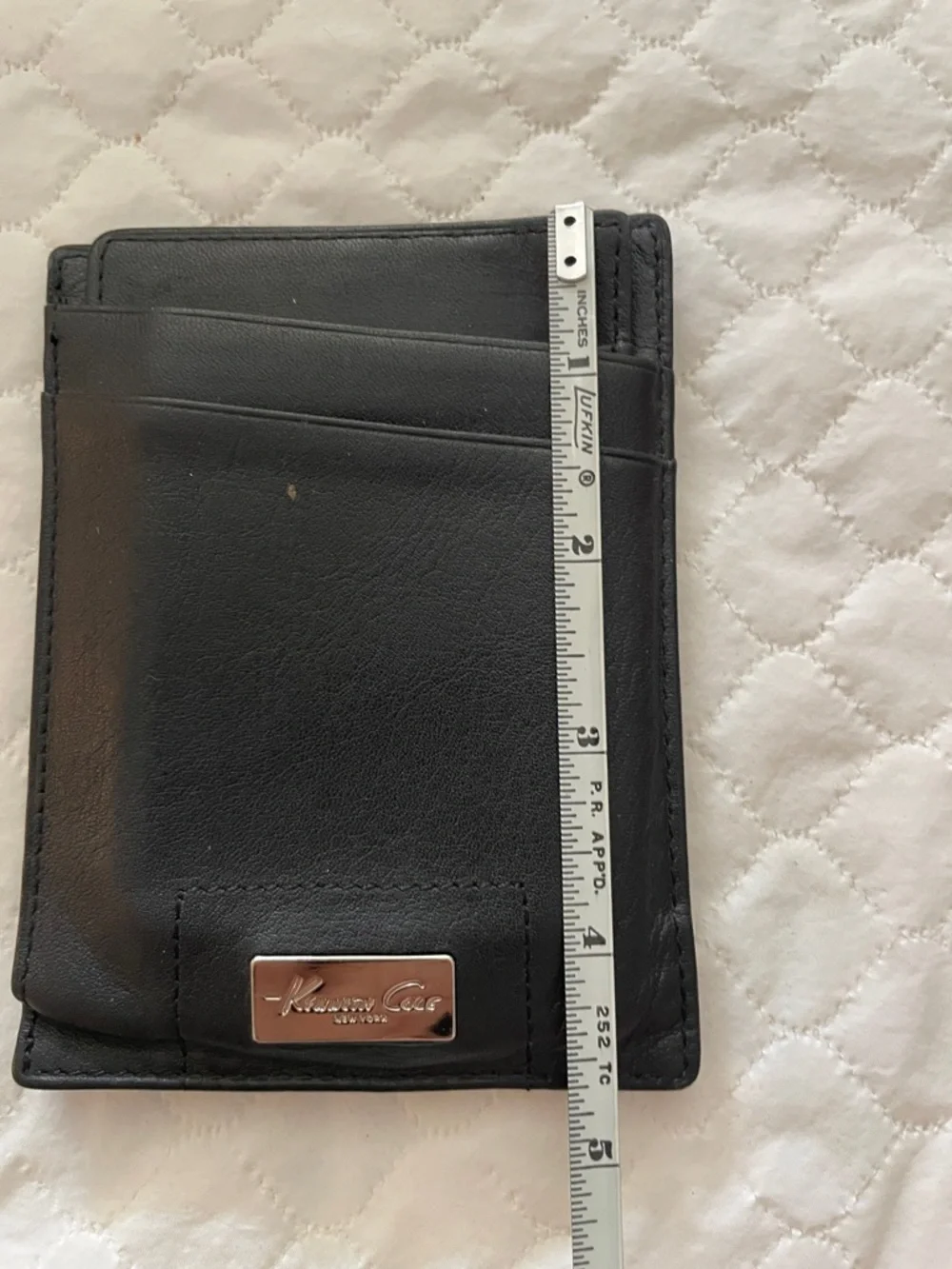 Kenneth Cole kenneth cole