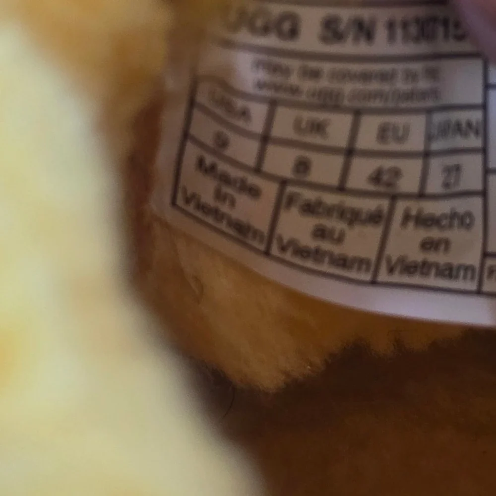 UGG neumel graphic